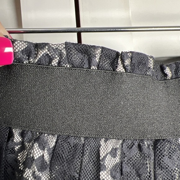 Theory 100% Silk Abstract Pleated Mesh Overlay Pull On Mini Skirt Size Large - Picture 5 of 9